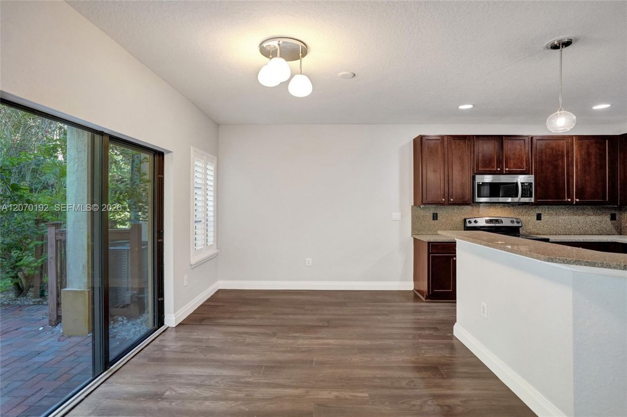 6079 Grand Cypress Cir W, Coconut Creek, FL 33073 Photo