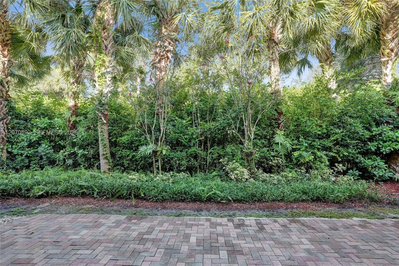 6079 Grand Cypress Cir W, Coconut Creek, FL 33073 Photo