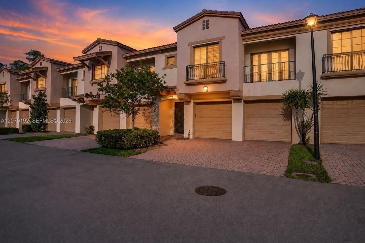 6079 Grand Cypress Cir W, Coconut Creek, FL 33073 Photo