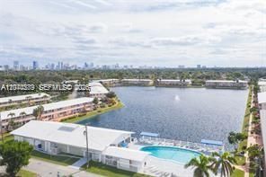 1000 SW 11th Ave , Unit 10E, Hallandale Beach, FL 33009 Photo