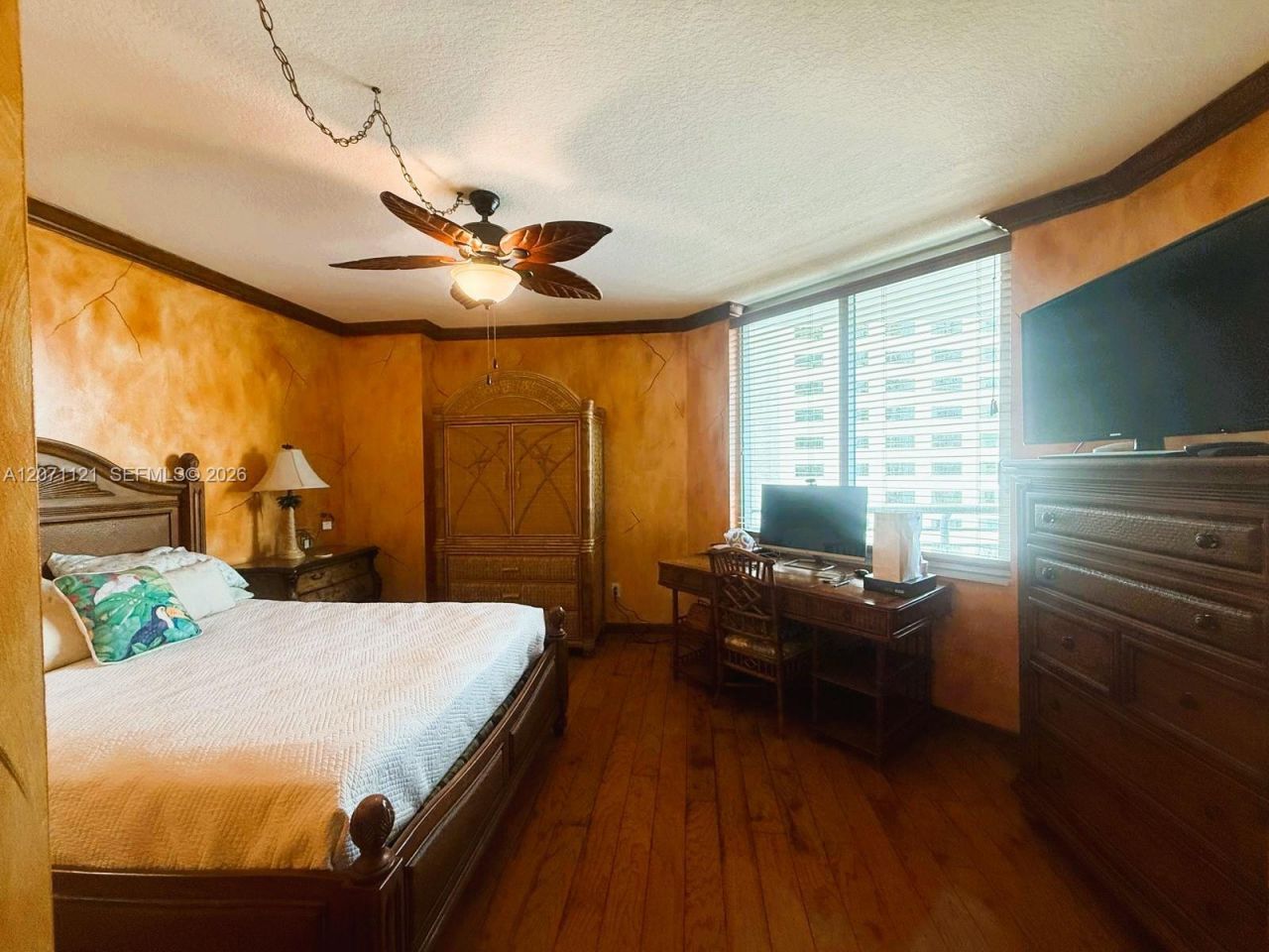 335 S Biscayne Blvd, Unit 1500, Miami, FL 33131 Photo