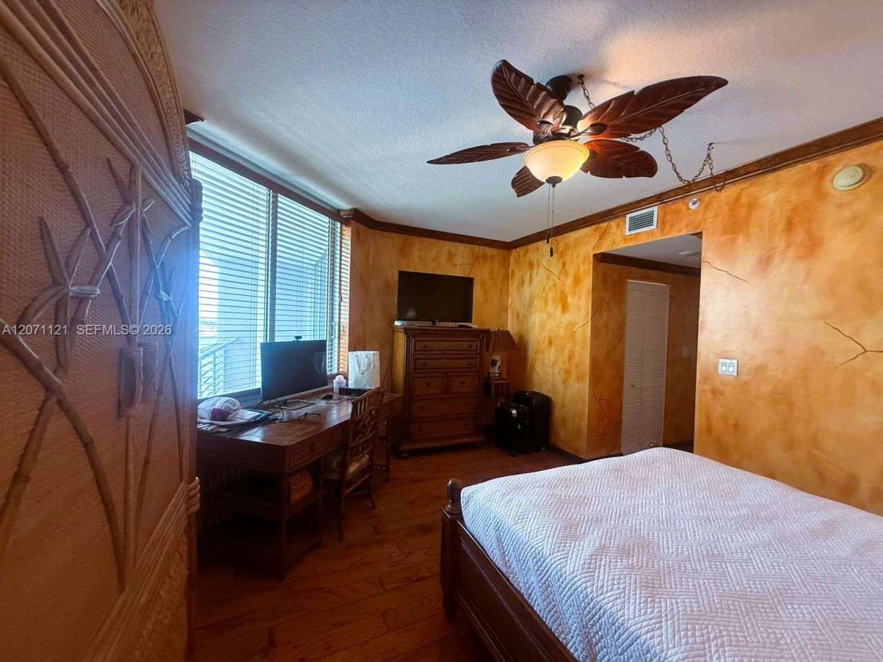 335 S Biscayne Blvd, Unit 1500, Miami, FL 33131 Photo