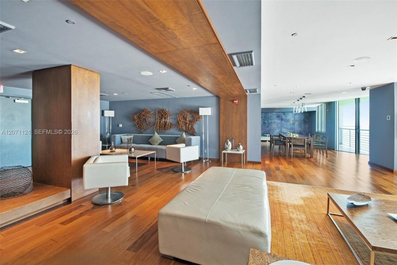 335 S Biscayne Blvd, Unit 1500, Miami, FL 33131 Photo