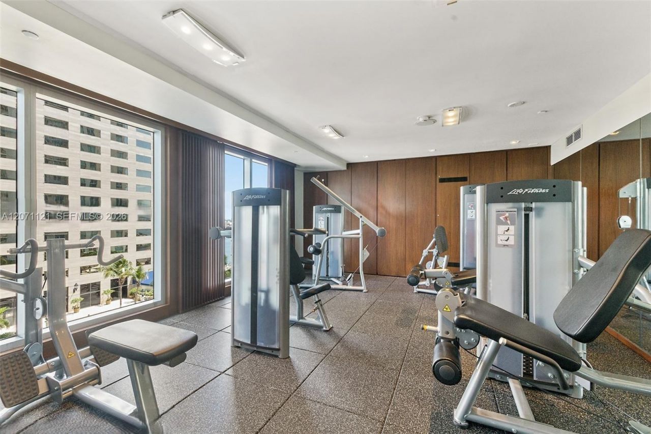 335 S Biscayne Blvd, Unit 1500, Miami, FL 33131 Photo