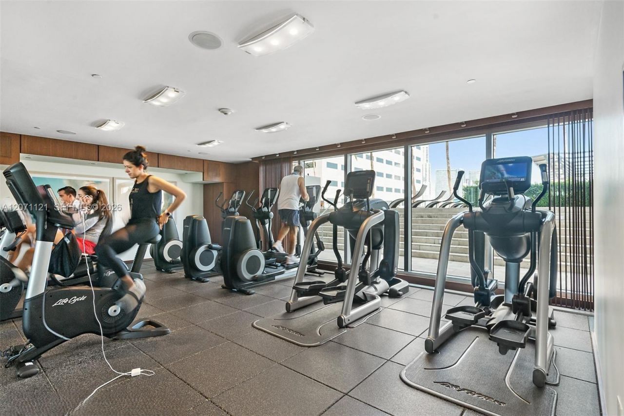 335 S Biscayne Blvd, Unit 1500, Miami, FL 33131 Photo