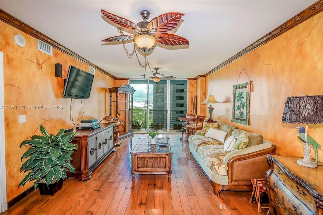 335 S Biscayne Blvd, Unit 1500, Miami, FL 33131 Photo