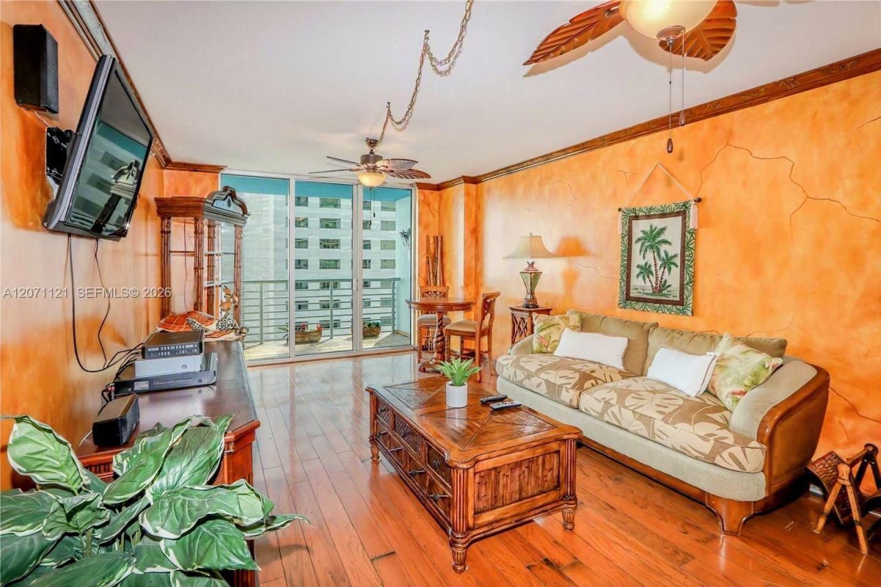 335 S Biscayne Blvd, Unit 1500, Miami, FL 33131 Photo