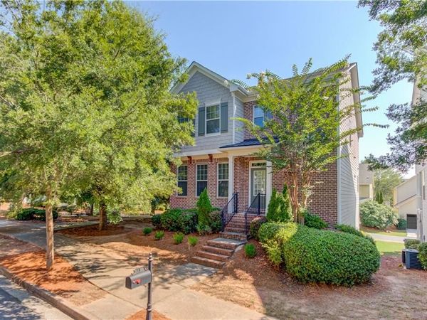 18 Privet Circle, Suwanee, GA 30024