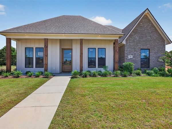 204 St Andrews Lane, Benton, LA 71006