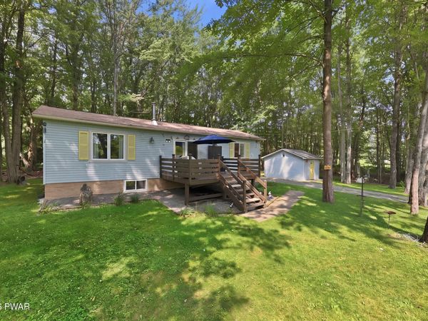 80 Lake Shore Drive, Waymart, PA 18472