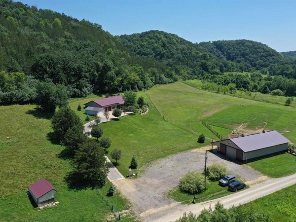 2839 Blair Road, New Albin, IA 52160