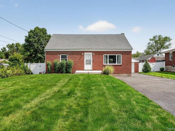 6 Broad Street , New Windsor, NY 12553