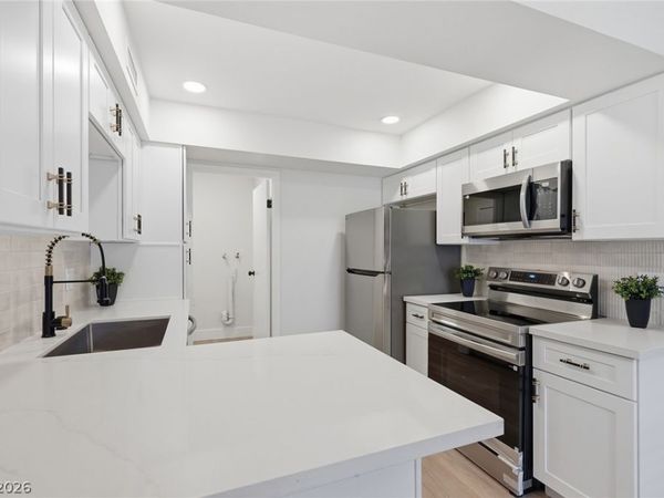 3045 Pinehurst Drive, Unit B, Las Vegas, NV 89109