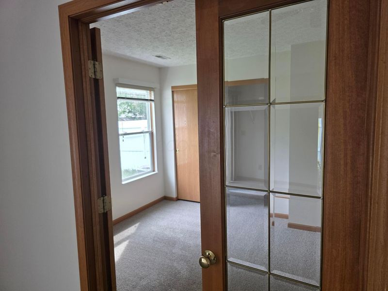 2049 Margo Road, Columbus, OH 43229 Photo 3