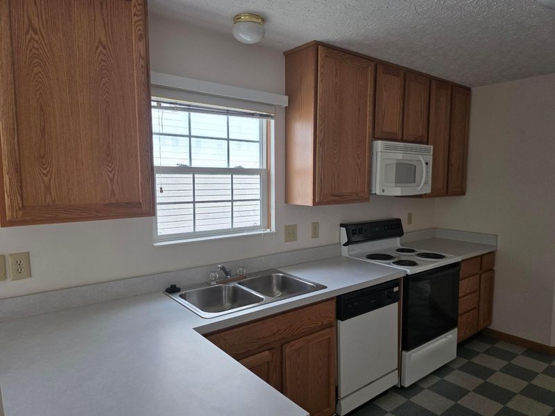 2049 Margo Road, Columbus, OH 43229 Photo 5