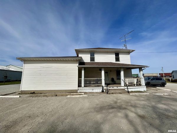 315 S WEST Street, Stonington, IL 62567