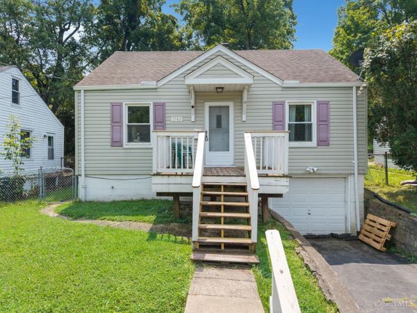 1742 Ashbrook Drive, Cincinnati, OH 45238