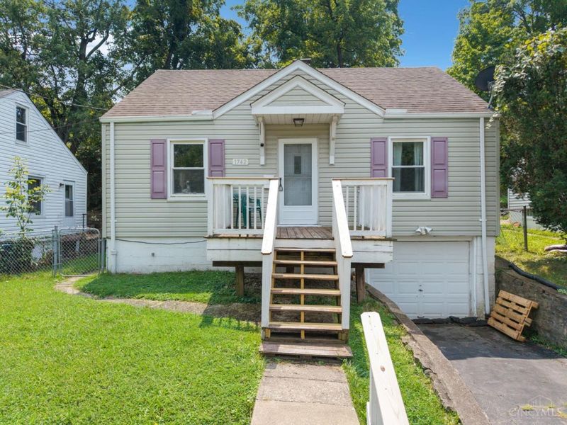 1742 Ashbrook Drive, Cincinnati, OH 45238 Photo 1