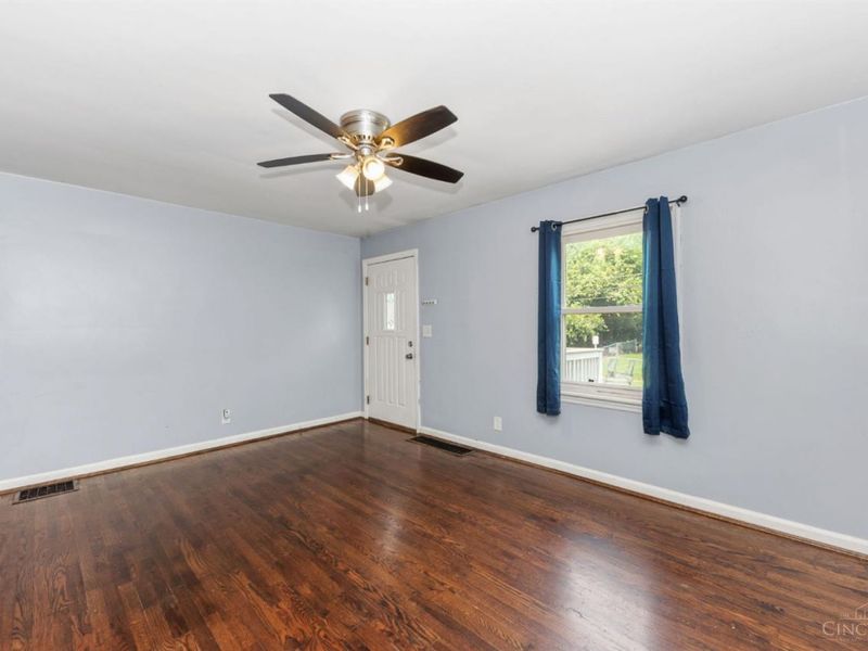 1742 Ashbrook Drive, Cincinnati, OH 45238 Photo 5