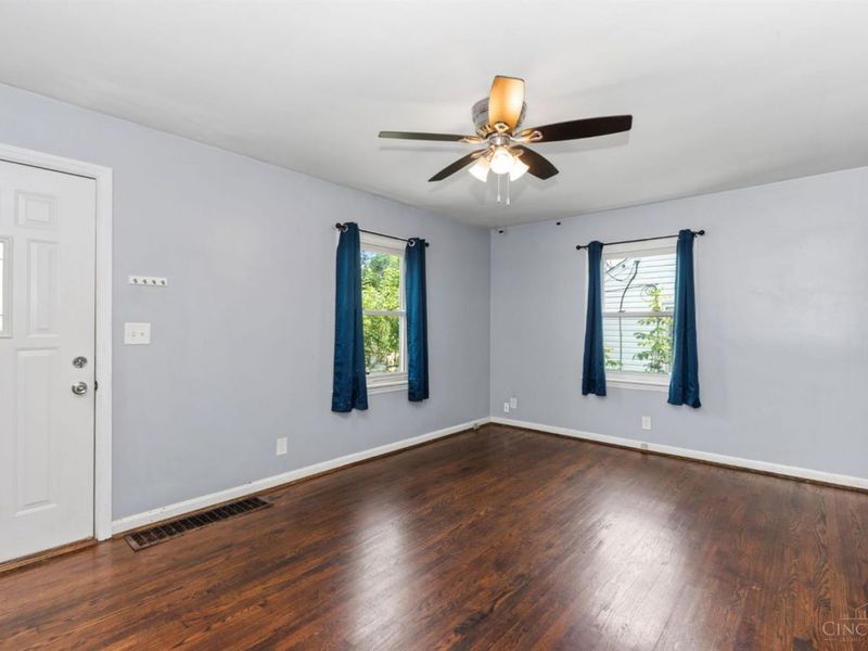 1742 Ashbrook Drive, Cincinnati, OH 45238 Photo 8