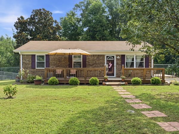 670 Bobbitt Rd , Ashland City, TN 37015