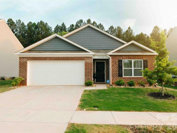 2880 Sherrills Stream Drive, Sherrills Ford, NC 28673