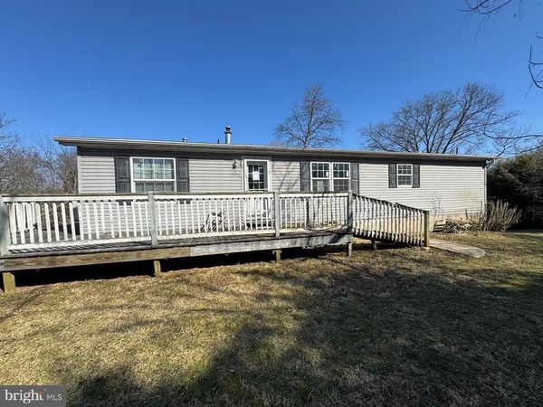 24 S SCHOOL HOUSE ROAD , THOMASVILLE, PA 17364