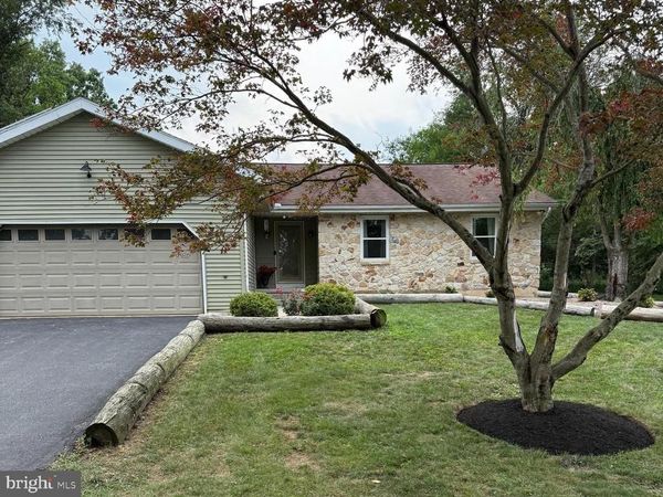 223 PINEVIEW DRIVE, PALMYRA, PA 17078