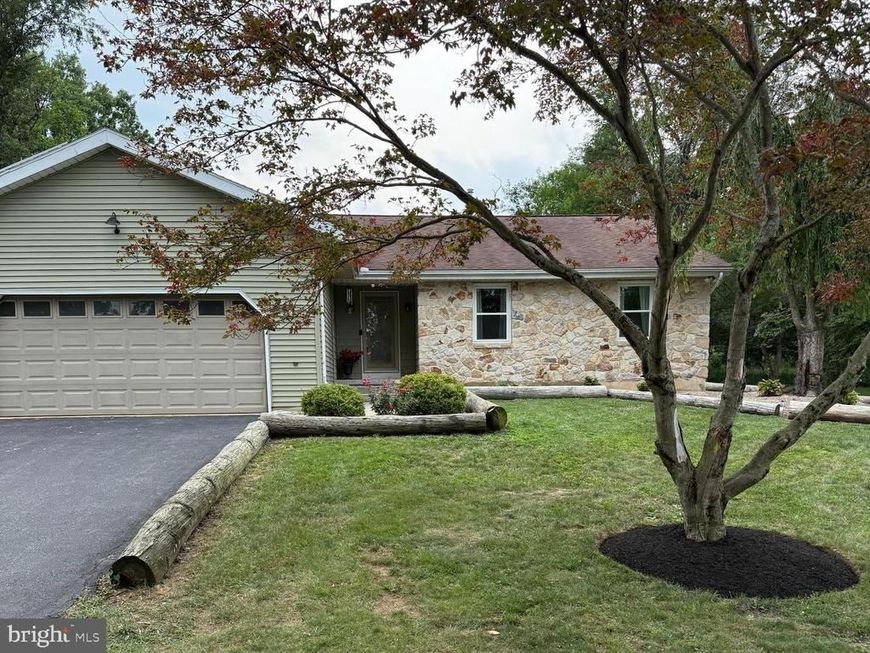 223 Pineview Drive, Palmyra, PA 17078 Main Photo
