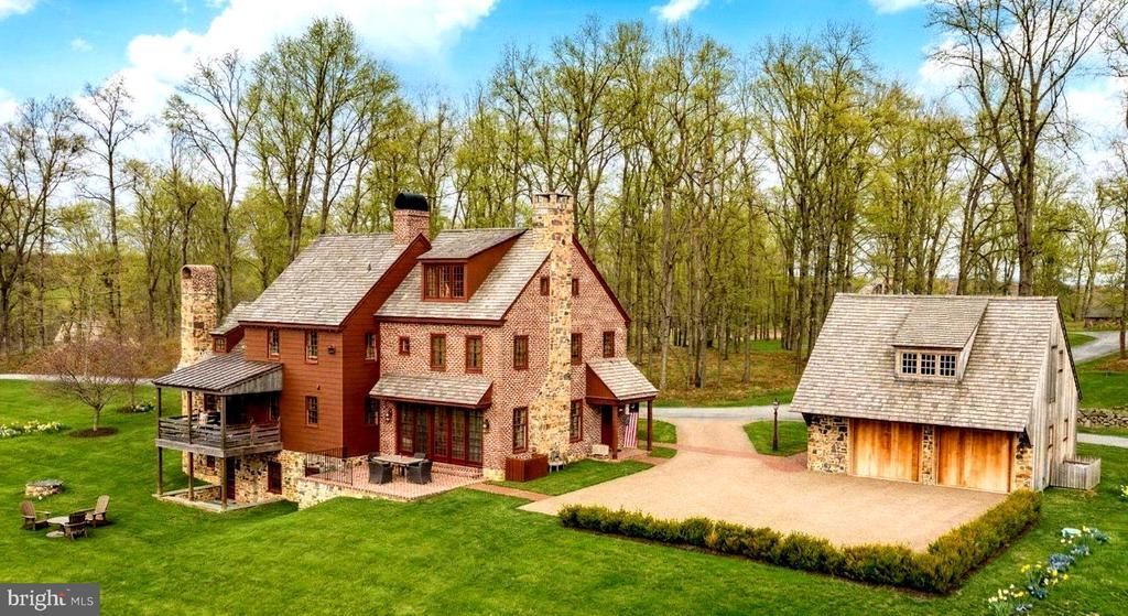 202 PRIVET LANE , ELVERSON, PA 19520
