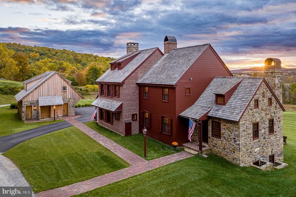 202 PRIVET LANE, ELVERSON, PA 19520