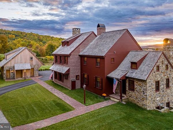 202 PRIVET LANE, ELVERSON, PA 19520