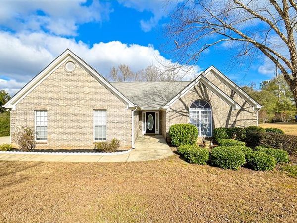 719 Overlook Drive , Winder, GA 30680