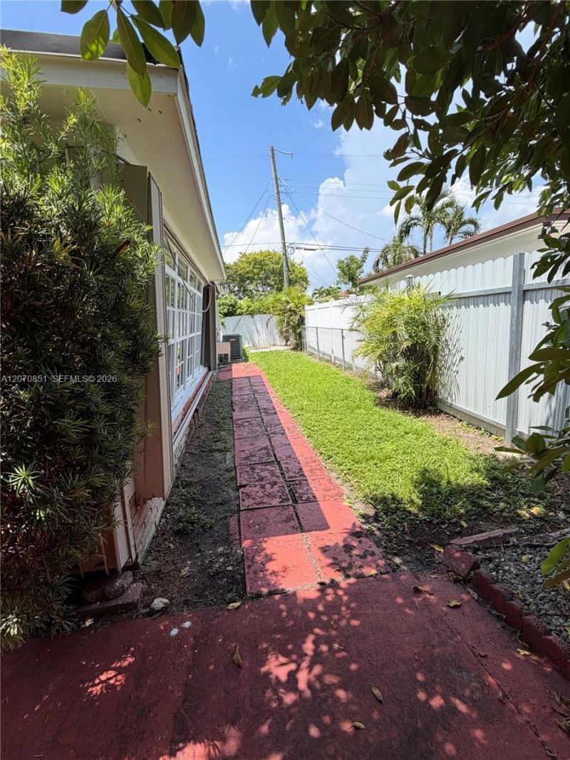 4175 SW 87th Ave , Unit 1, Miami, FL 33165 Photo