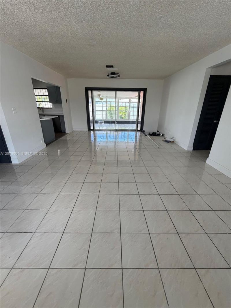 4175 SW 87th Ave , Unit 1, Miami, FL 33165 Photo