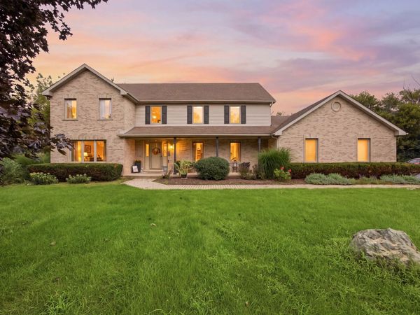 8N055 Secretariat Court, St. Charles, IL 60175