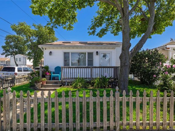 59 Kildare Road , Island Park, NY 11558