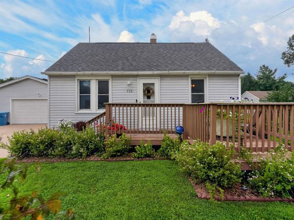 711 Bishop Avenue, Waterloo, IA 50707