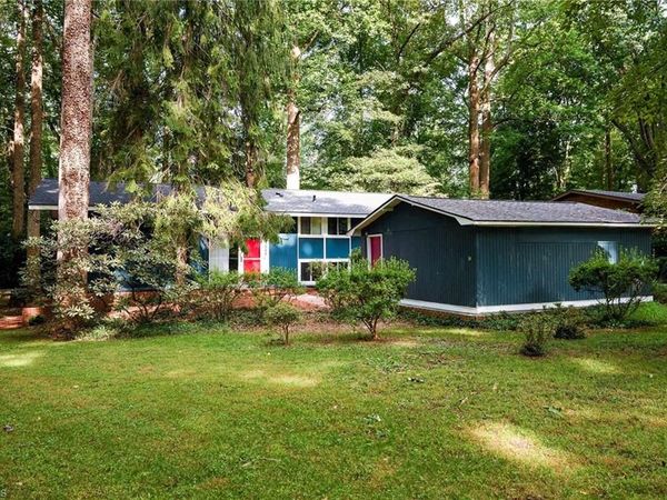 219 Buttercup Drive, Jamestown, NC 27282
