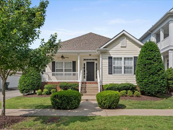 7093 Sunnywood Dr, Nashville, TN 37211