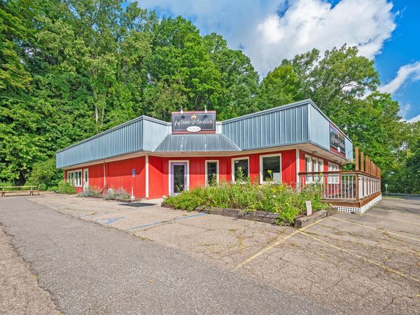 15212 N Red Bud Trail N, Buchanan, MI 49107