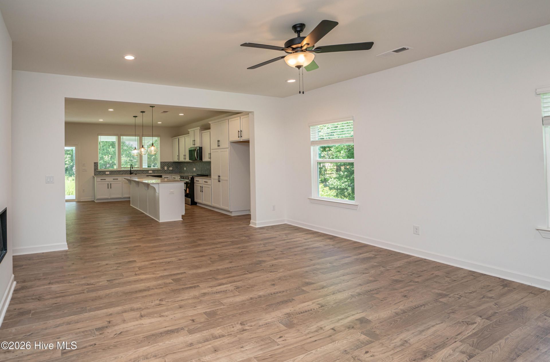 4232 Luck Avenue Photo 6