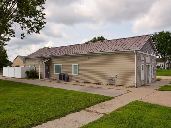 1201 S Beaumont Road, Prairie Du Chien, WI 53821