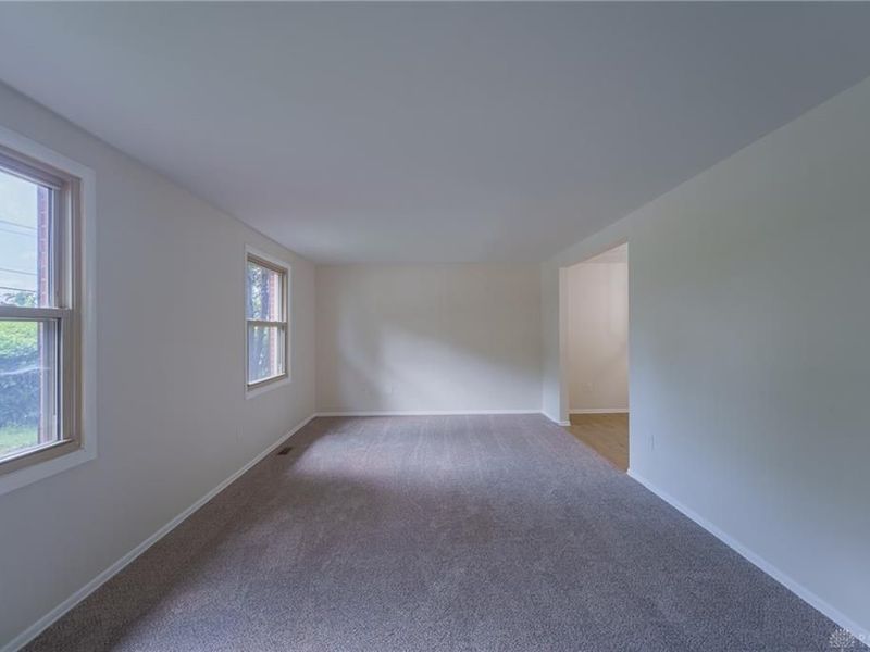 7321 Union Schoolhouse Road, Riverside, OH 45424 Photo 10