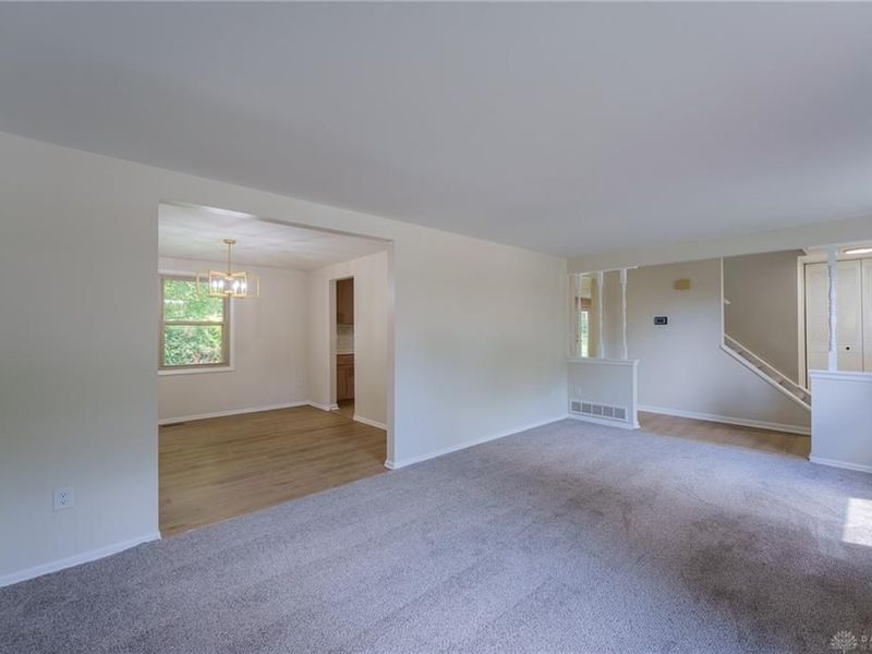 7321 Union Schoolhouse Road, Riverside, OH 45424 Photo 12