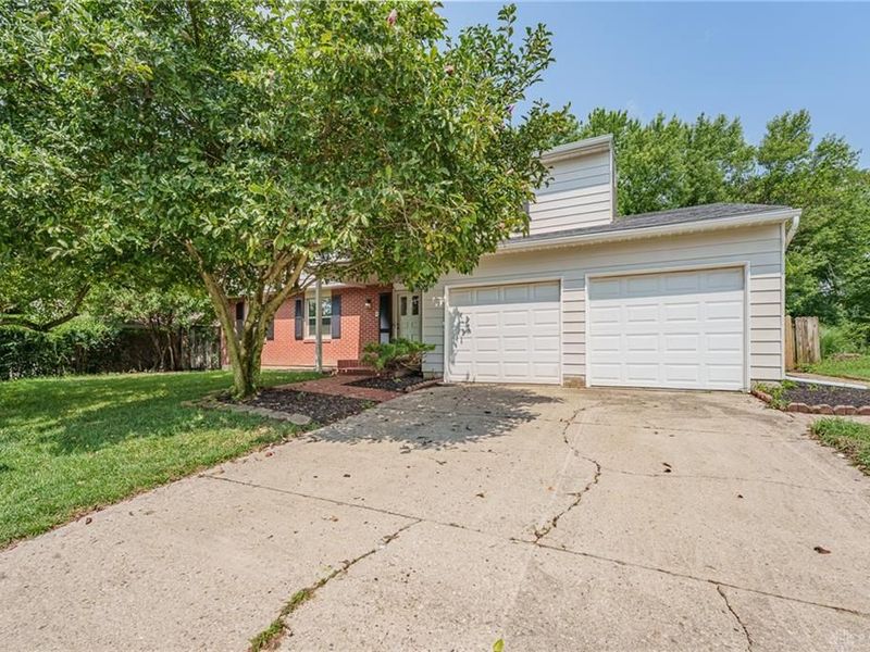 7321 Union Schoolhouse Road, Riverside, OH 45424 Photo 2