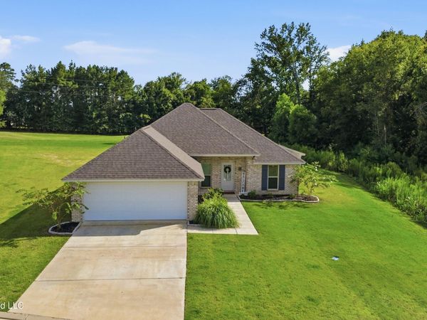 643 Westfield Drive, Pearl, MS 39208