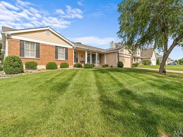 358 Carriage Trail Court, O'Fallon, MO 63368