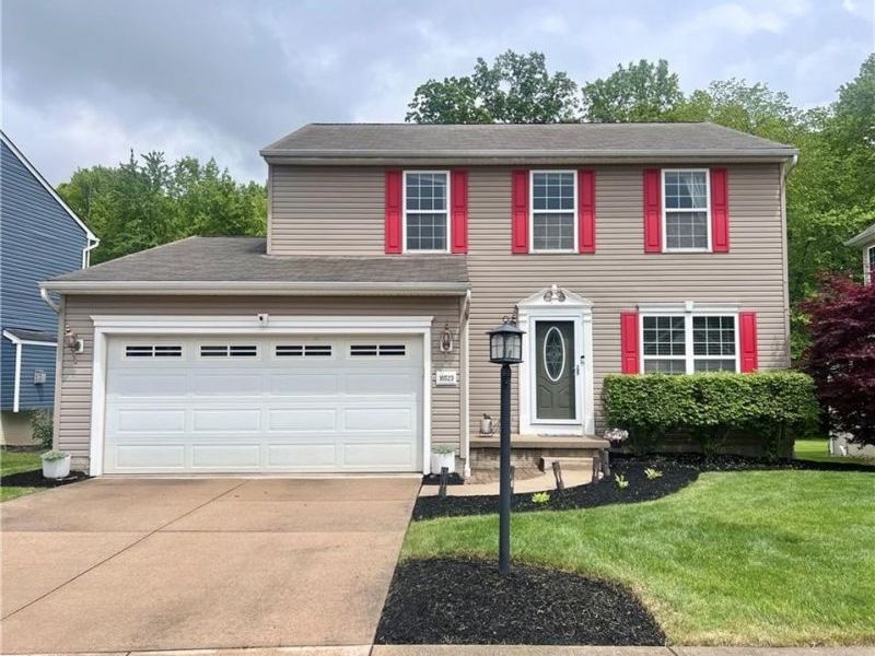 10523 Herrington Drive, Aurora, OH 44202 Photo 1