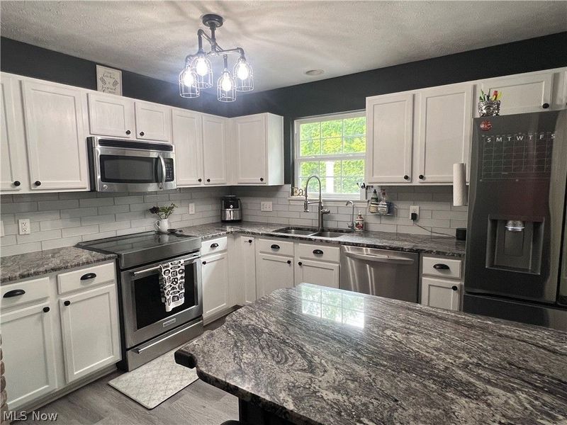 10523 Herrington Drive, Aurora, OH 44202 Photo 8